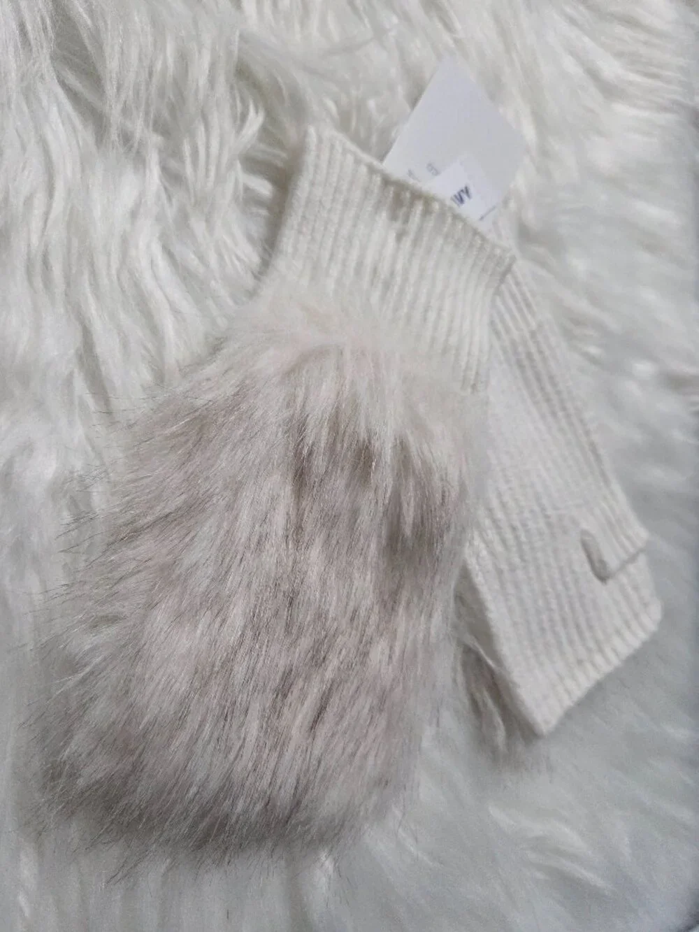 Old Navy Faux-Fur Fingerless Gloves